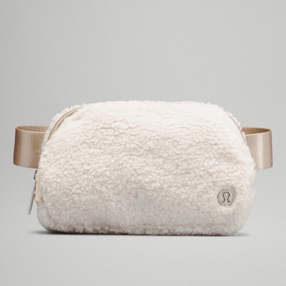 Lululemon Everywhere Fleece Belt Bag, barely used; like new